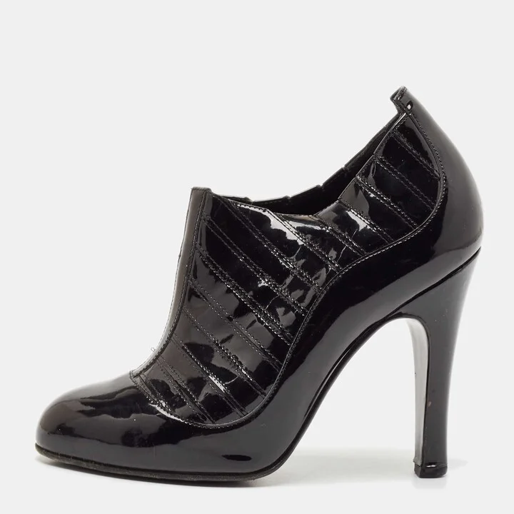 Chanel Black Patent Leather New York Ribbed Ankle Booties Size 37