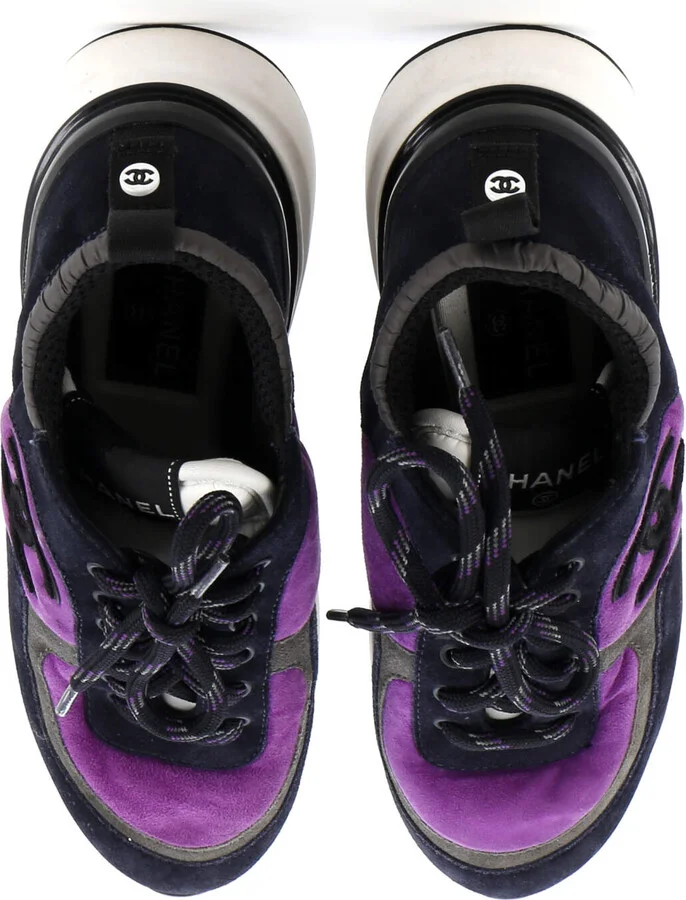 CHANEL Men's CC Low-Top Sneakers Suede - Image 2