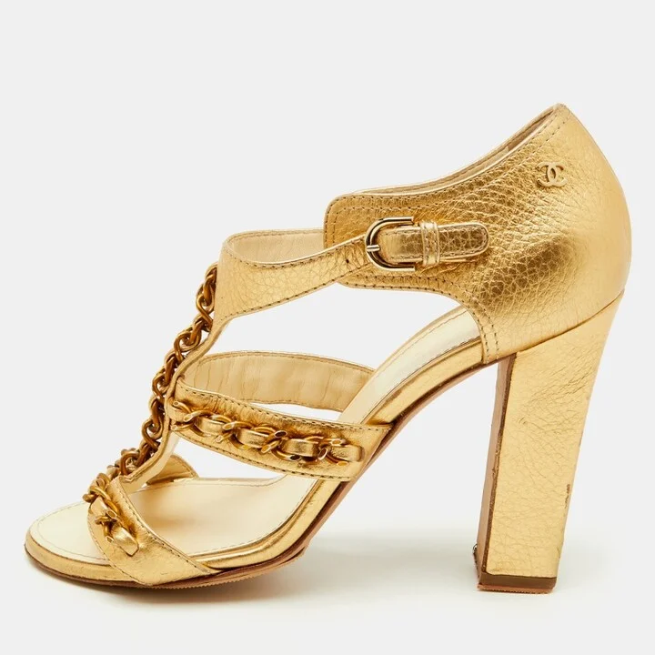Chanel Metallic Gold Leather Strappy Chain Link Detail CC Sandals Size 39