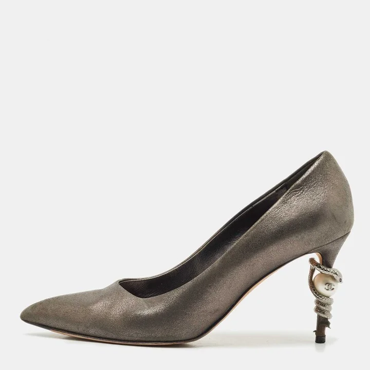 Chanel Metallic Grey Leather Snake Embellished Heel Pumps Size 38.5