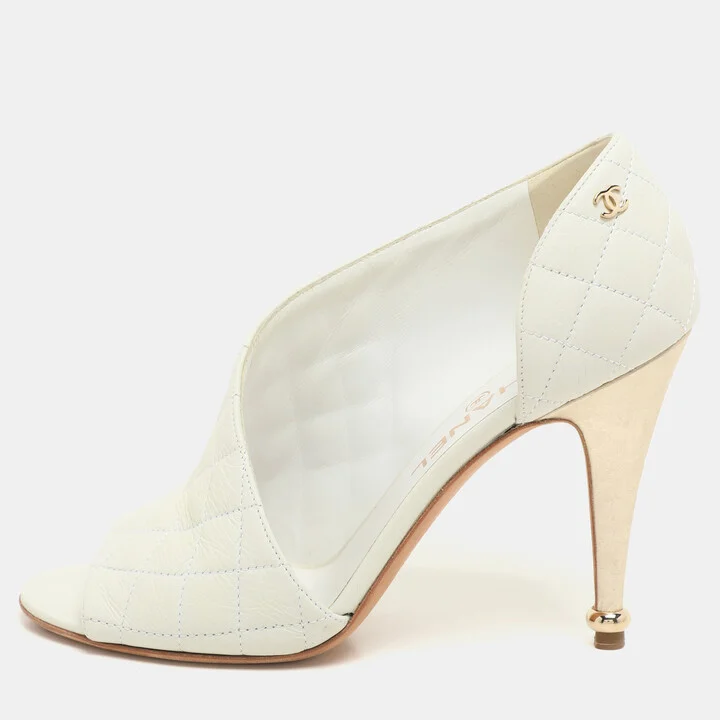 Chanel White Quilted Leather CC Open Toe Pumps Size 38
