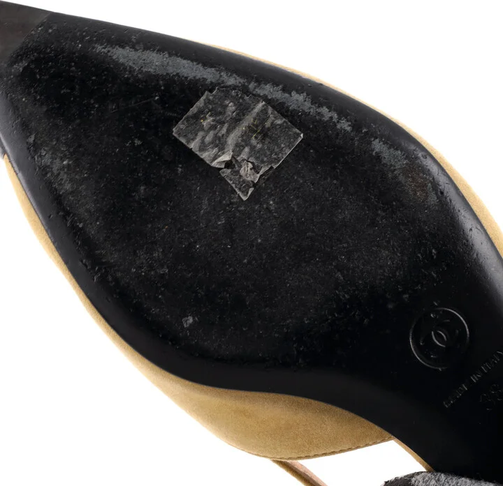 CHANEL Womenâs Pointed Cap Toe Slingback Kitten Heels Suede with Patent - Image 6