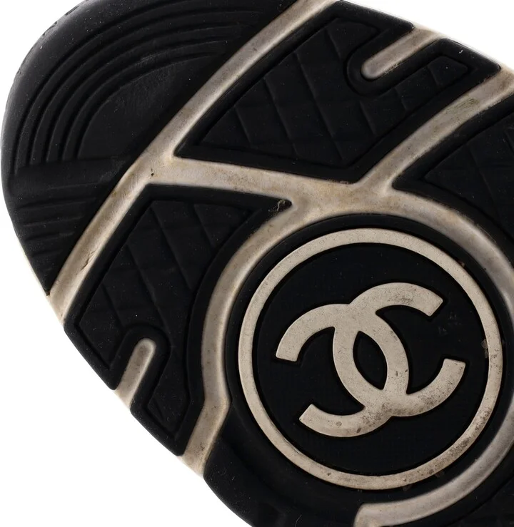 CHANEL Women's CC All Over Print Low-Top Sneakers Suede - Image 6