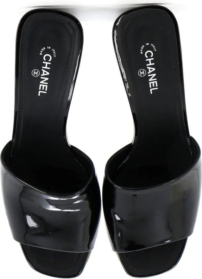 CHANEL Women's CC Block Heeled Mule Sandals Patent - Image 2