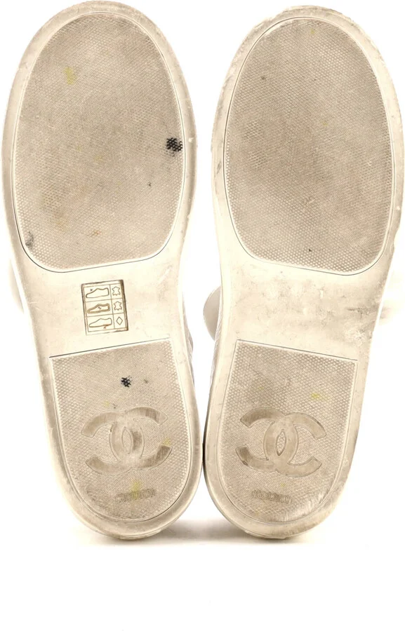 CHANEL Women's CC Bow Low Top Sneakers Leather - Image 4
