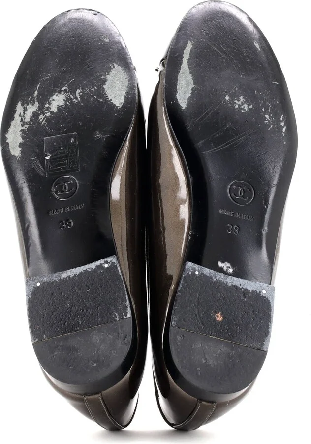 CHANEL Women's CC Cap Toe Bow Ballerina Flats Patent - Image 4