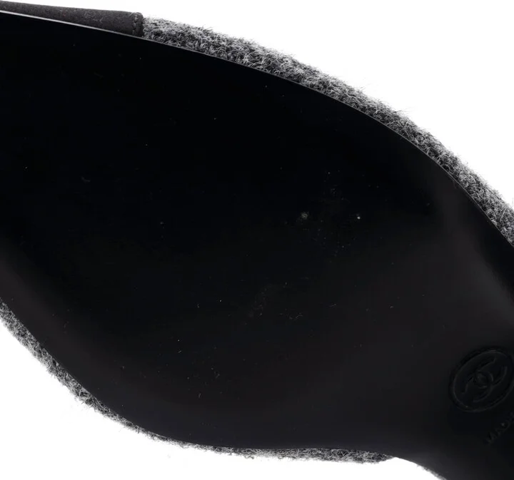 CHANEL Women's CC Cap Toe Bow Slingback Pumps Tweed and Satin - Image 6