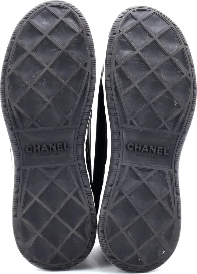 CHANEL Women's CC Cap Toe Logo Sneakers Suede and Mixed Fibers - Image 4