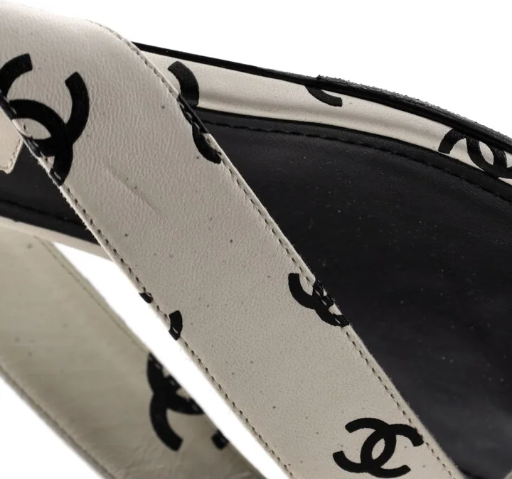 CHANEL Women's CC Coco Beach Thong Sandals Printed Leather - Image 6