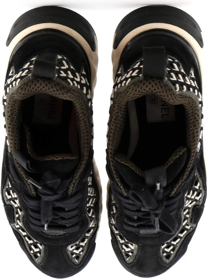 CHANEL Women's CC Embroidery Sneakers Calfskin and Suede - Image 2