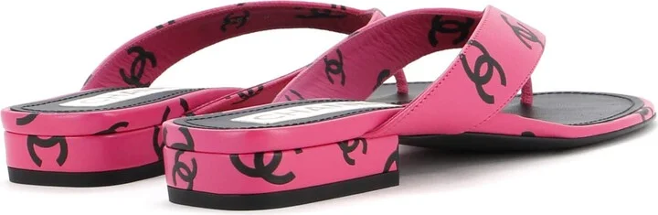 CHANEL Women's CC Logo Thong Sandals Leather - Image 3