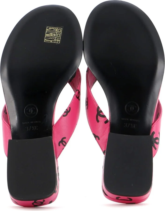 CHANEL Women's CC Logo Thong Sandals Leather - Image 4