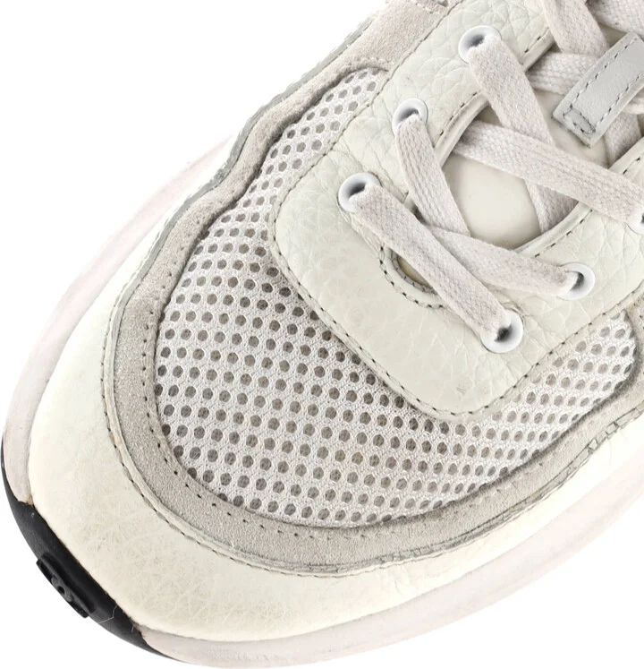 CHANEL Women's CC Low-Top Sneakers Leather and Mesh - Image 5