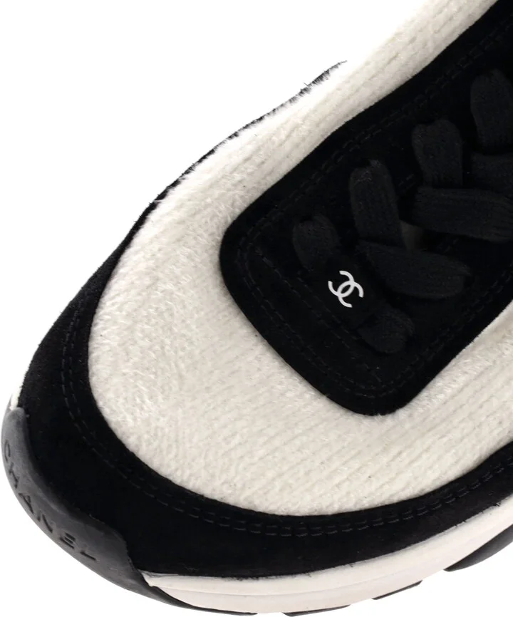 CHANEL Women's CC Low-Top Sneakers Suede and Knit Fabric - Image 5
