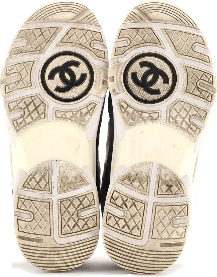 CHANEL Women's CC Low-Top Sneakers Suede with Leather and Nylon - Image 4