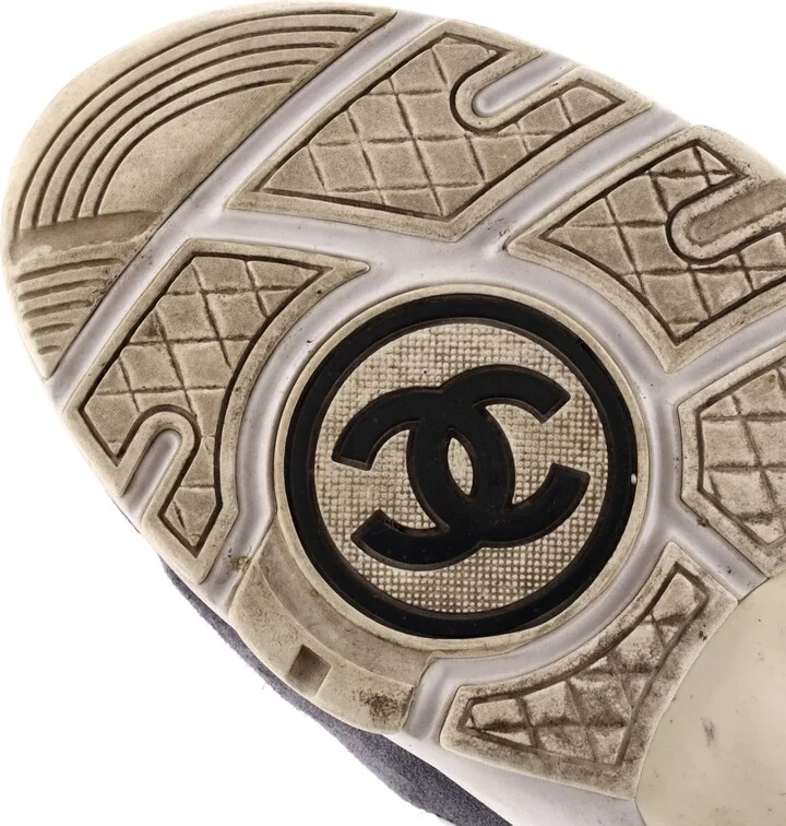 CHANEL Women's CC Low-Top Sneakers Suede with Leather and Nylon - Image 6