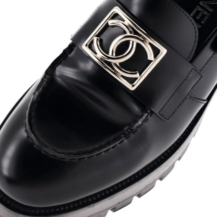 CHANEL Women's CC Platform Loafers Leather - Image 5