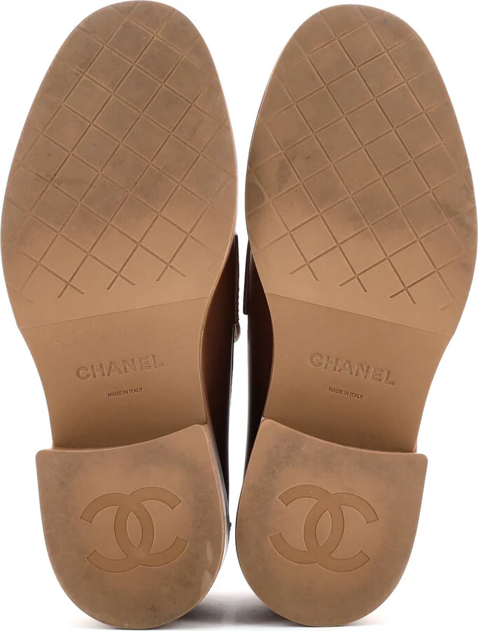 CHANEL Women's CC Platform Loafers Leather - Image 4