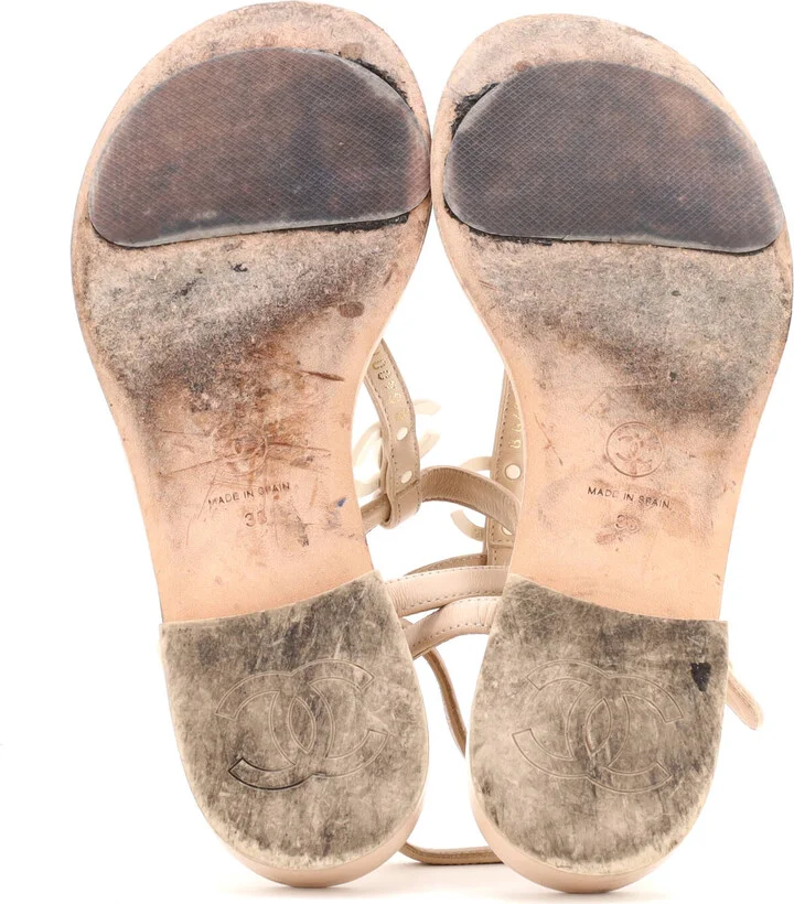 CHANEL Women's CC Thong Sandals Leather - Image 4