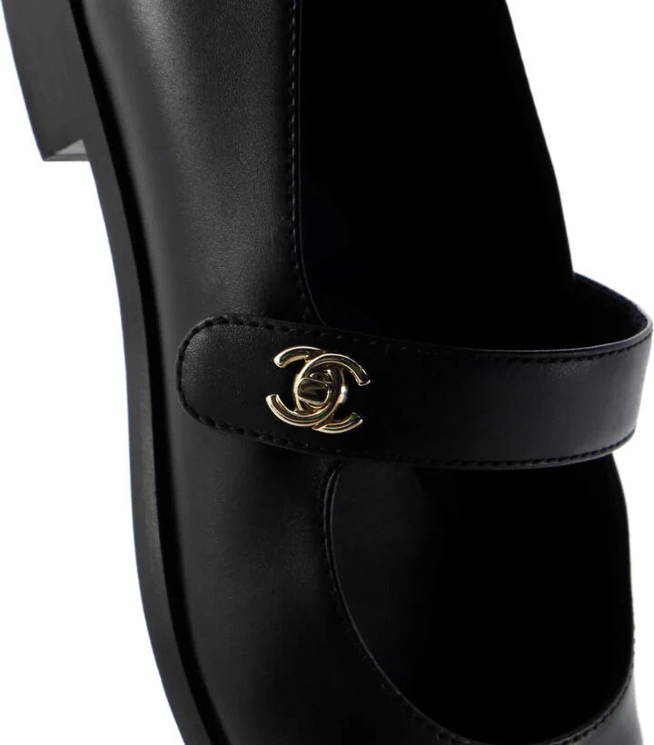 CHANEL Women's CC Turnlock Mary Jane Flats Leather with Patent - Image 5