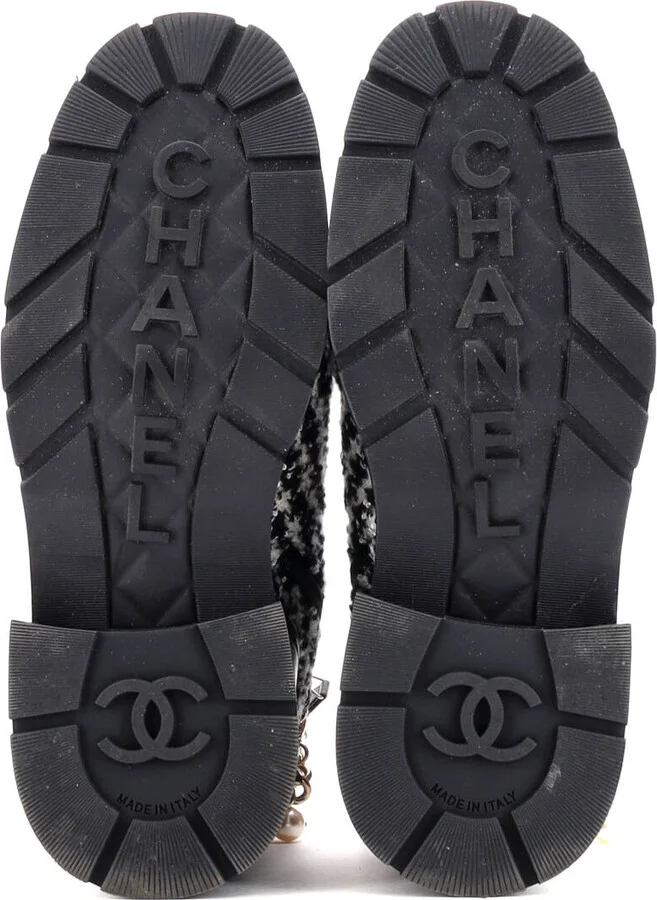 CHANEL Women's Chain CC Cap Toe Lace Up Combat Boots Tweed and Leather - Image 4