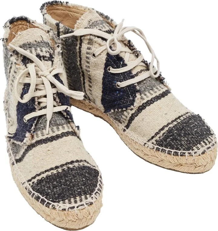 Chanel Women's Fabric Sneaker, Size 39 (Authentic Pre-Loved)