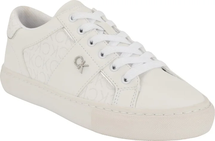 Charie Sneaker