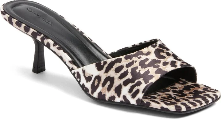 Charlie Sandal