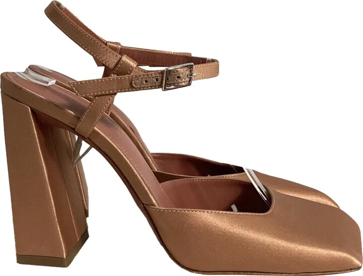 Charlotte Pumps in Brown Satin
