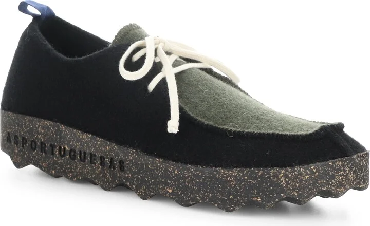Chat Sneaker