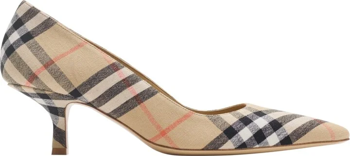 Check Dame Pumps