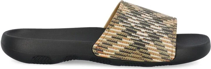 Check Pattern Slip-on Slides