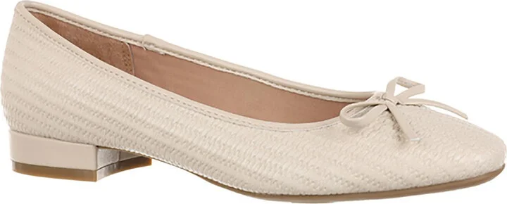 Cheers Woven Womens Textured Faux Leather Ballet Flats