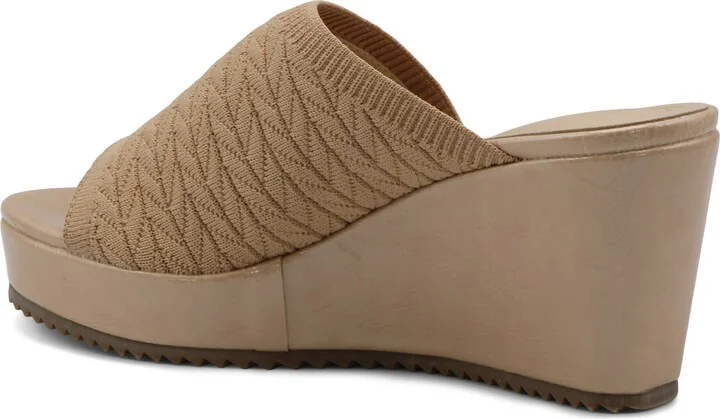 Cheery Wedge Sandal - Image 2