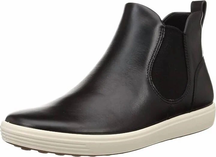 Chelsea Ankle Boots In Black