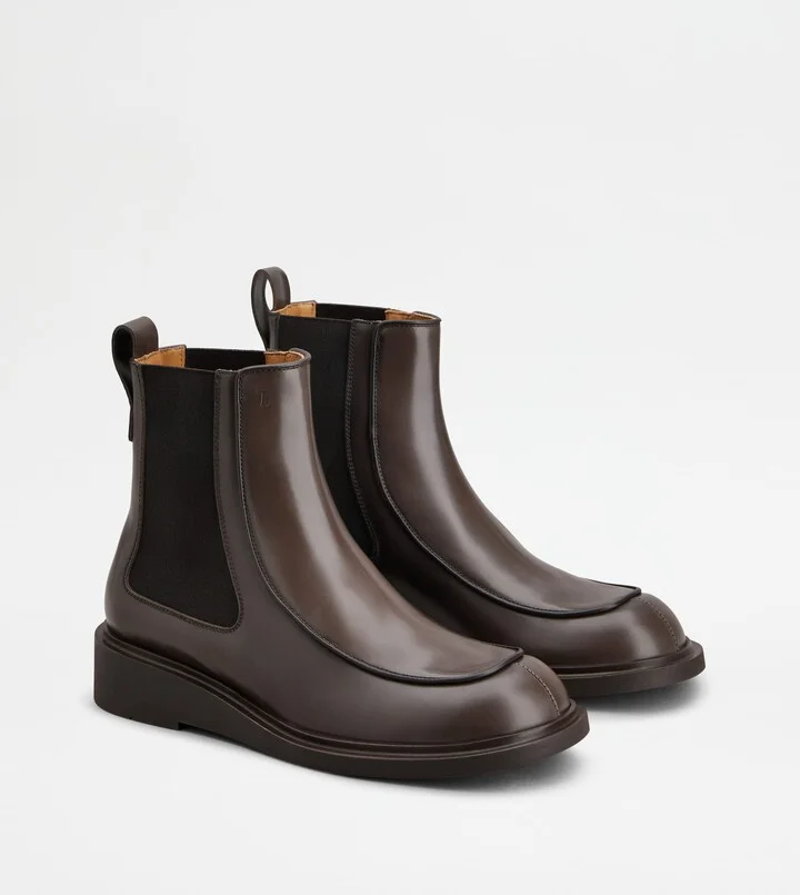 Chelsea Ankle Boots in Leather - Image 2