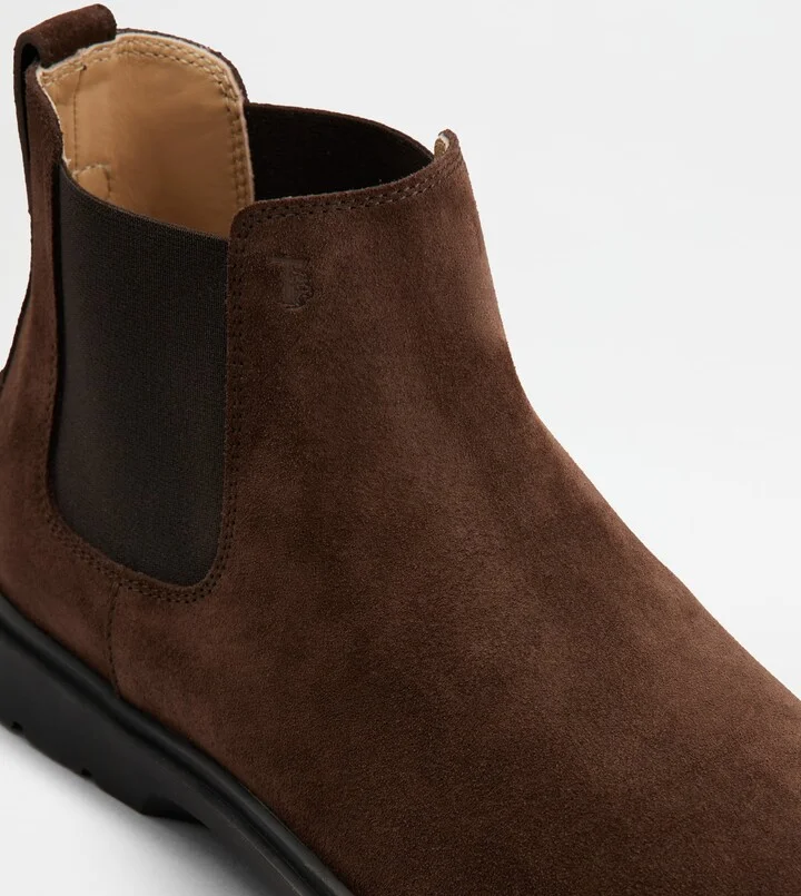 Chelsea Boots in Suede - Image 5