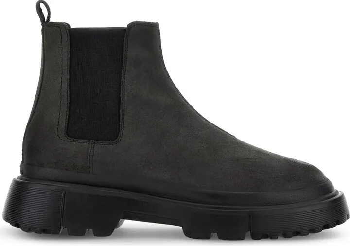 Chelsea round-toe suede boots