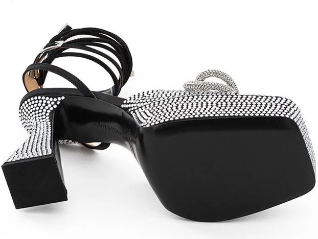 Chic Black Leather Platforms for Elevated Women's Style - Image 3