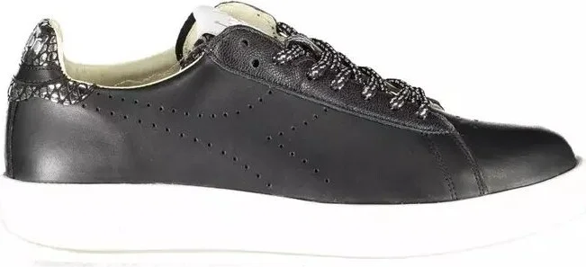 Chic Contrast Sole Lace-Up Women's Sneakers