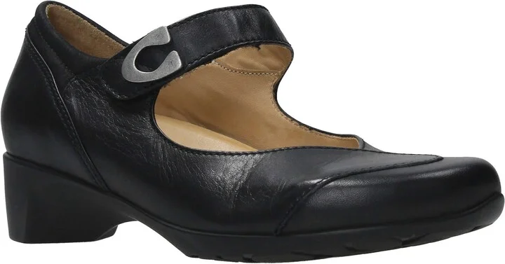 Chili Mary Jane Pump