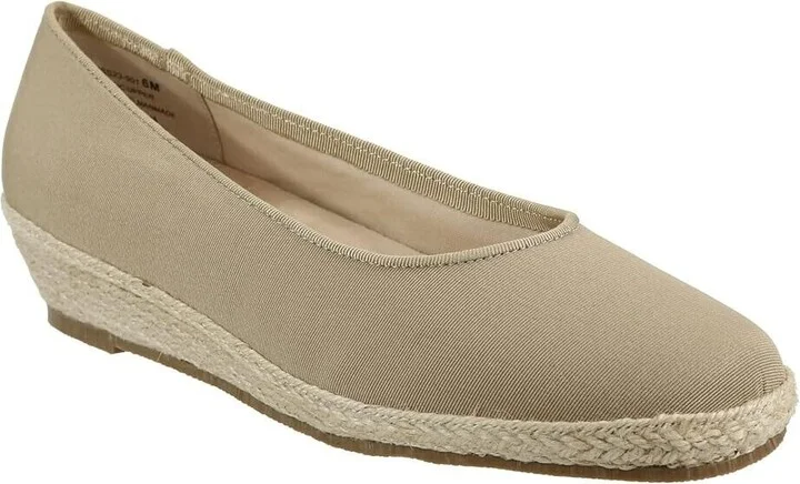 Chill Women's US 5 Taupe Round Toe Slip-On Espadrille Shoes KHD291