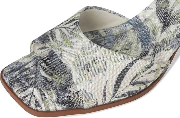 Chinese Laundry Liinda Women's Sandals Blue : 8 M, Synthetic - Image 7