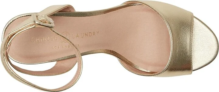 Chinese Laundry Theresa High Women's Heels Gold Metallic : 10 M, Textile - Image 2