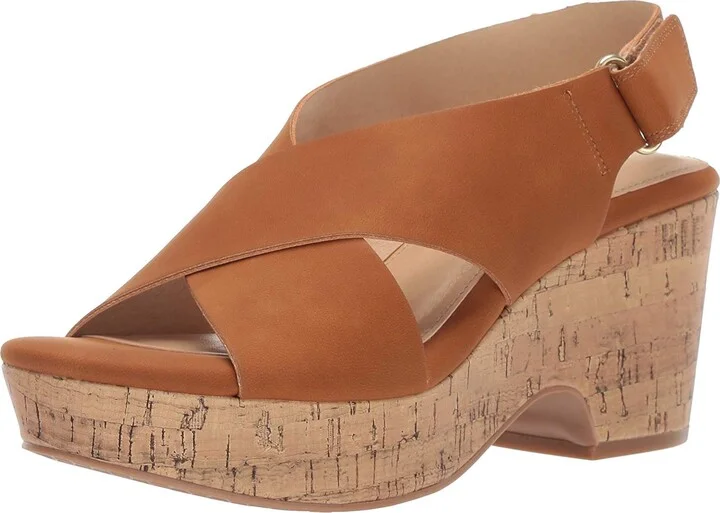 Chinese Laundry Women's Chosen Wedge Sandal