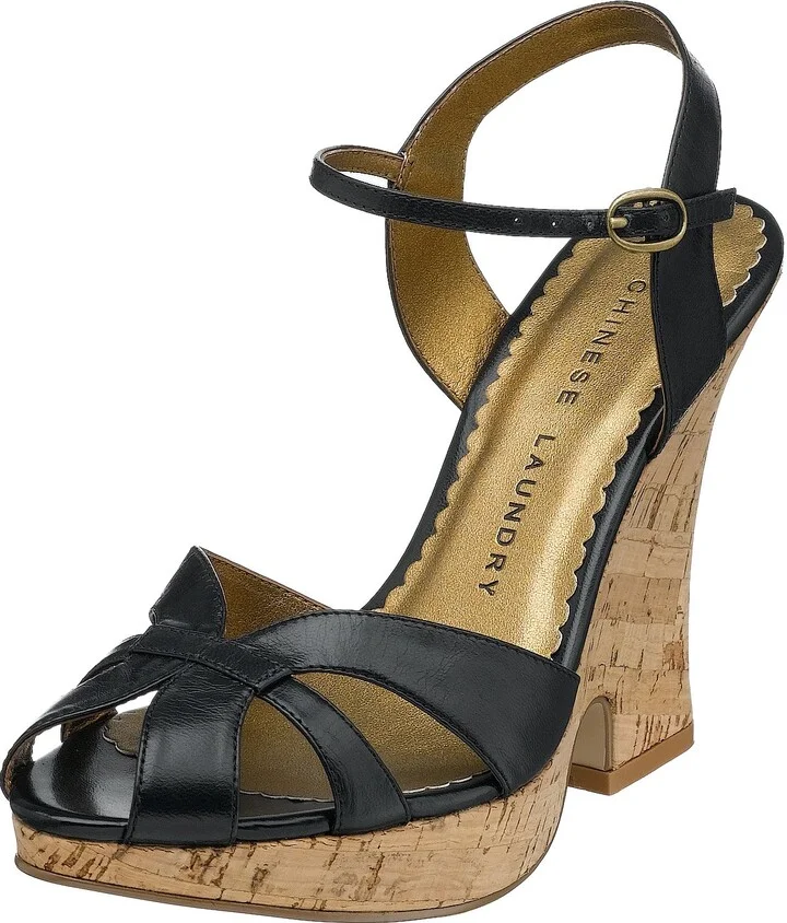 Chinese Laundry Women's Kiss Me