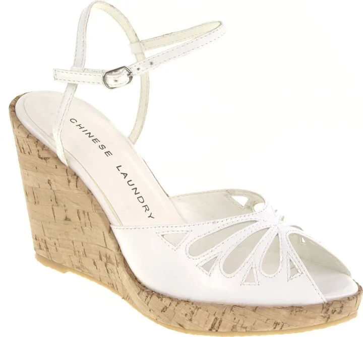 Chinese Laundry Women's Vanna High Wedge Sandal
