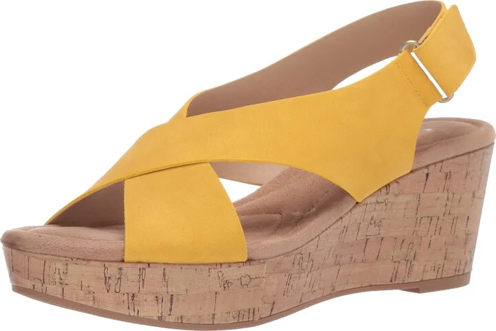 Chinese Laundry Women's Wedge Sandal