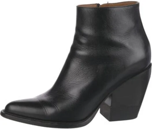 Chloé
