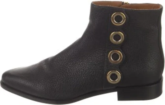 Chloé